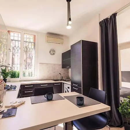 Loft - 1 Min Hospital S.orsola - Free Parking Апартаменты *