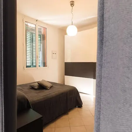 Loft - 1 Min Hospital S.orsola - Free Parking Апартаменты